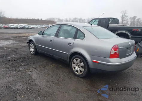 2005 Volkswagen Passat Gls 1.8T z USA, uszkodzony, nr VIN WVWAD63B45P023286